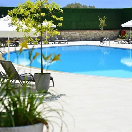 Pine Club Boutique Kusadası