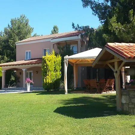 Hotel Pine Club Boutique 3*